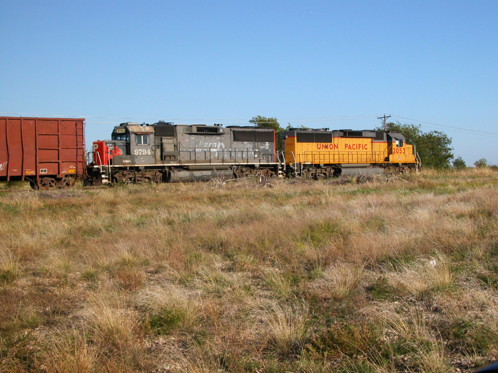 SP 9794  17Oct2011  Waiting SB North of W Bonds Ranch Road at Bus 287 